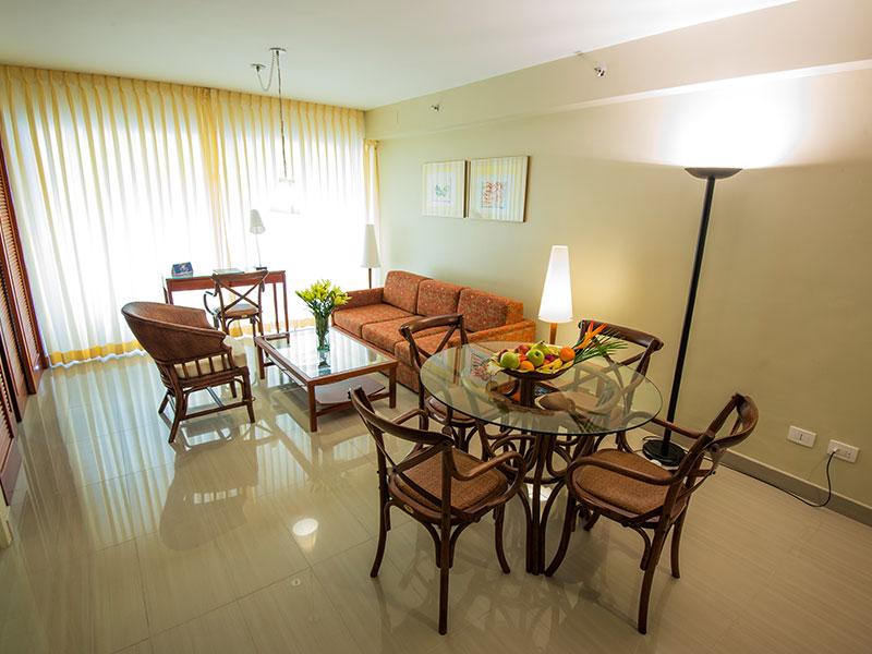 Hotel Altamira Suites Каракас Екстериор снимка