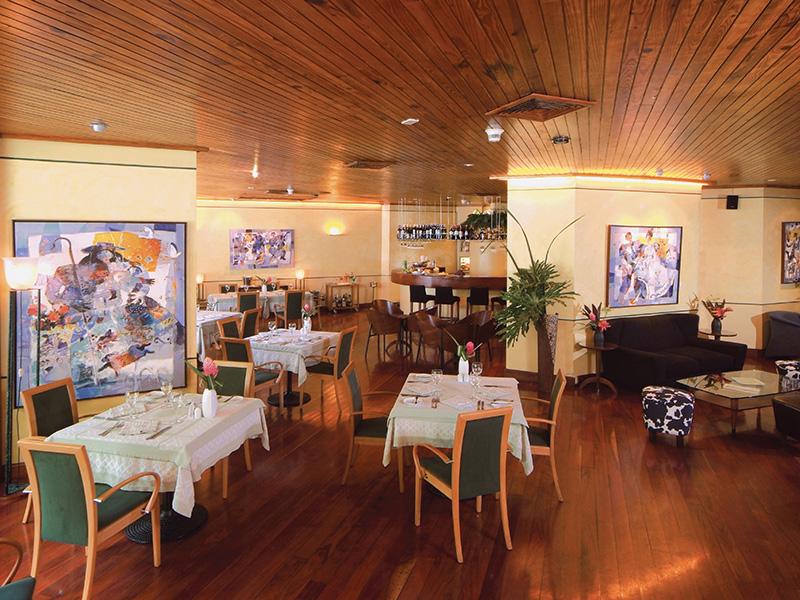 Hotel Altamira Suites Каракас Екстериор снимка