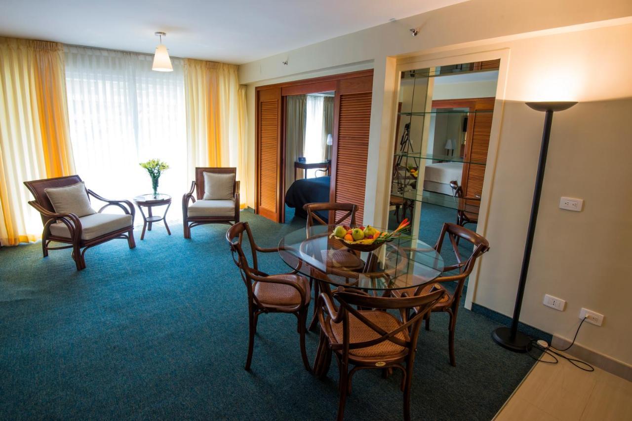 Hotel Altamira Suites Каракас Екстериор снимка