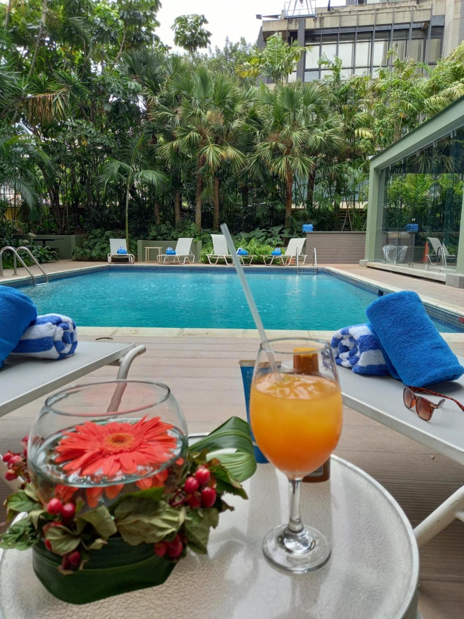 Hotel Altamira Suites Каракас Екстериор снимка