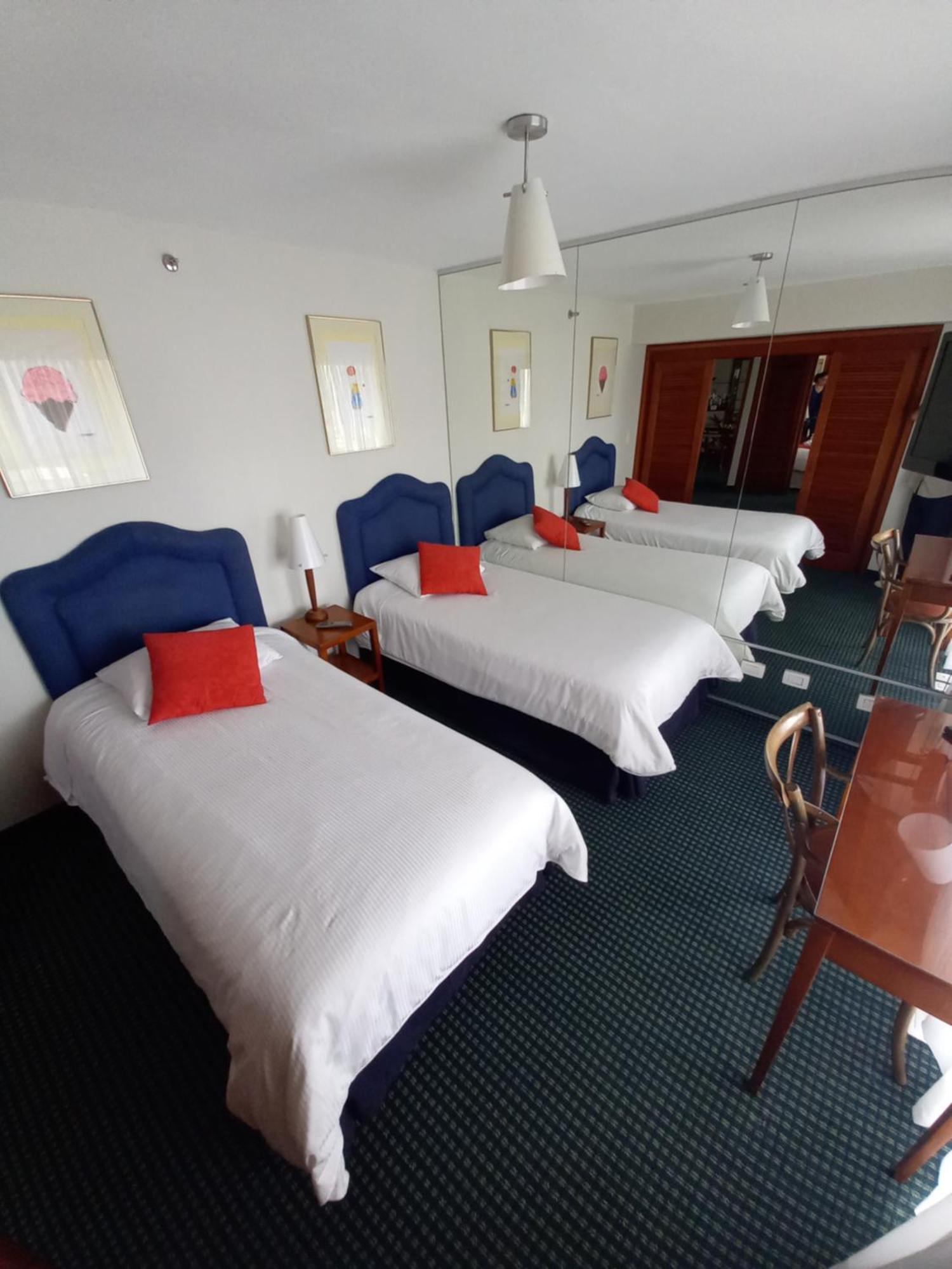 Hotel Altamira Suites Каракас Екстериор снимка